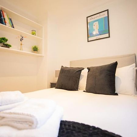 Perfect Location 4Bed 2 Bath Spacious Apartment ลอนดอน ภายนอก รูปภาพ