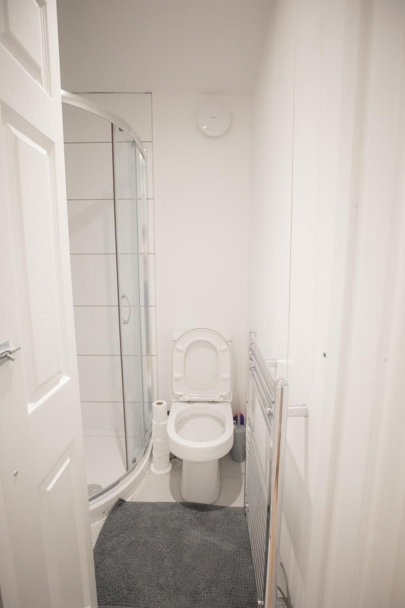 Perfect Location 4Bed 2 Bath Spacious Apartment ลอนดอน ภายนอก รูปภาพ